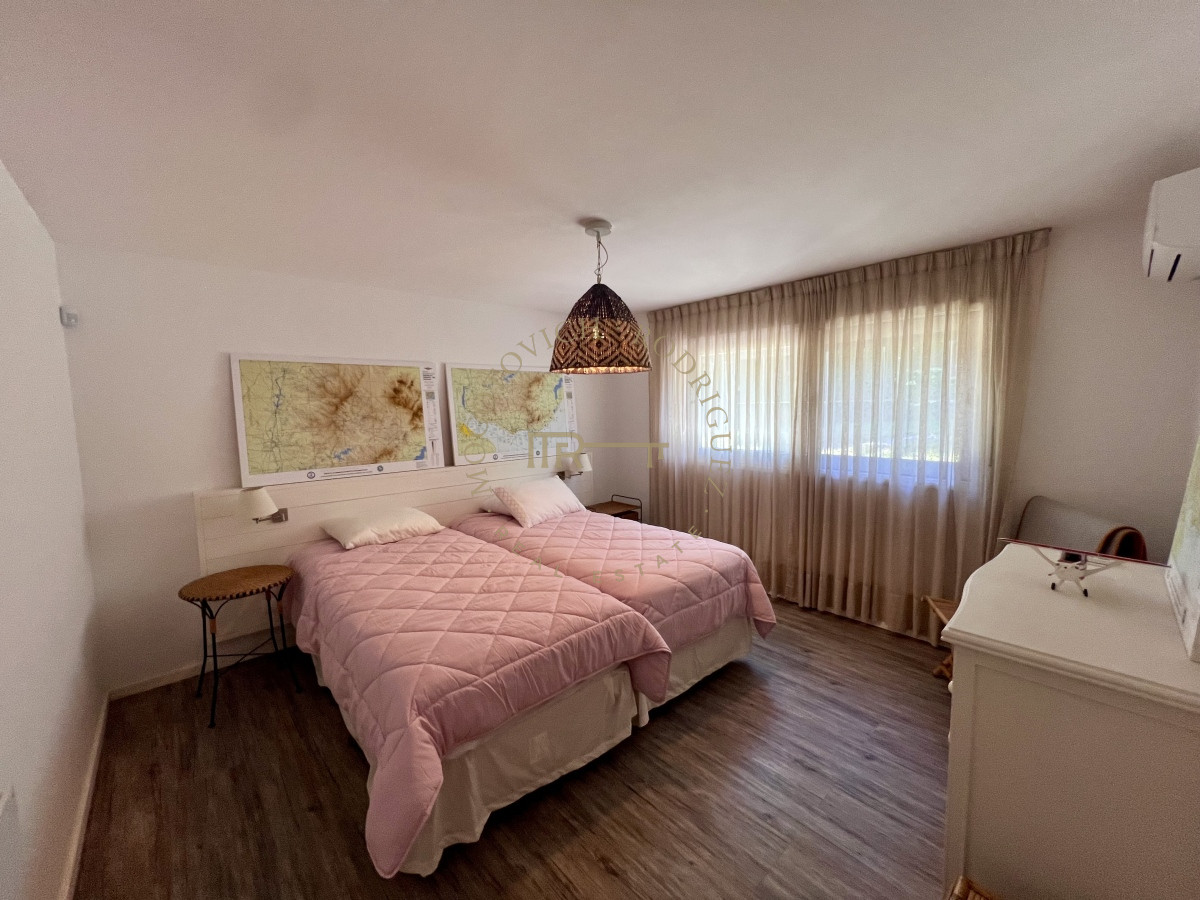 Casa ID.2447 - Hermosa casa de 4 dormitorios con piscina climatizada en alquiler temporal Punta del Este