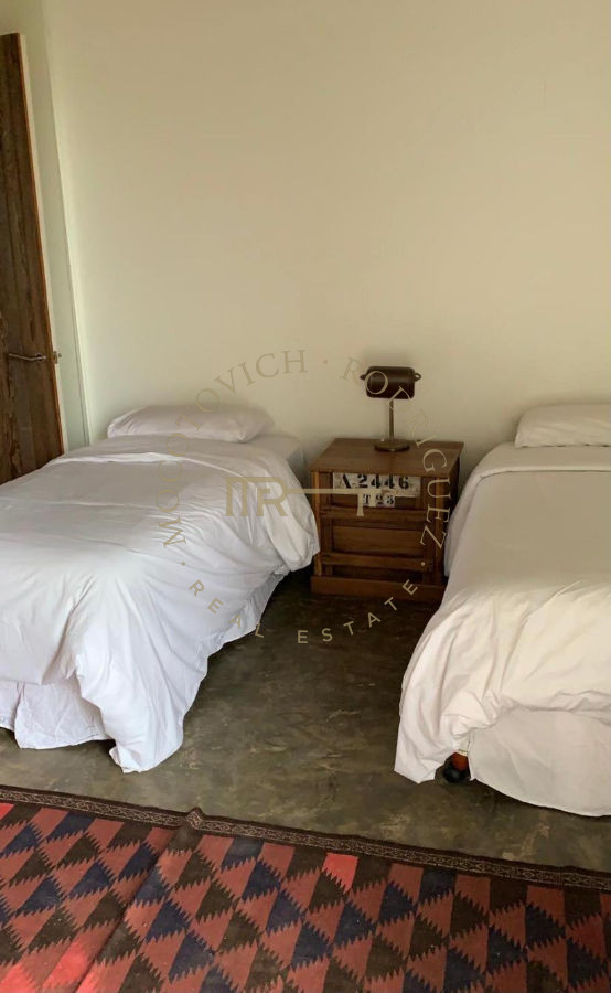 Casa ID.481 - Casa en venta y alquiler temporal de 3 suites y dependencia de servicio  - Punta Piedras