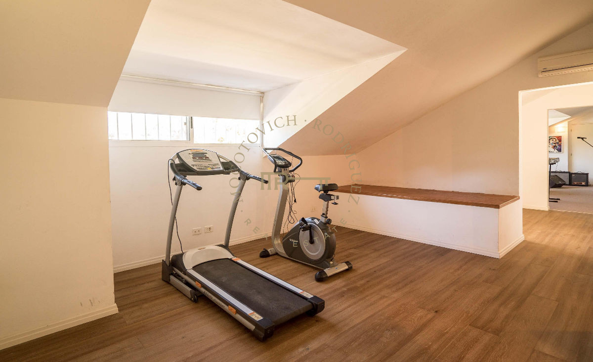 Casa ID.4 - Casa en venta alquiler temporal 6 dormitorios a nuevo - Mansa-Punta del Este. 