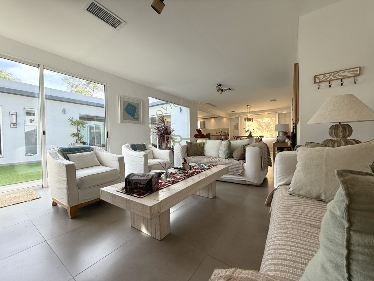 Casa ID.4151 - Casa a estrenar en alquiler de verano. 3 dormitorios piscina y barbacoa 