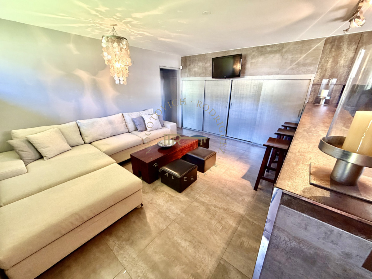 Casa ID.4223 - Casa en solida en excelente ubicación próxima a la playa