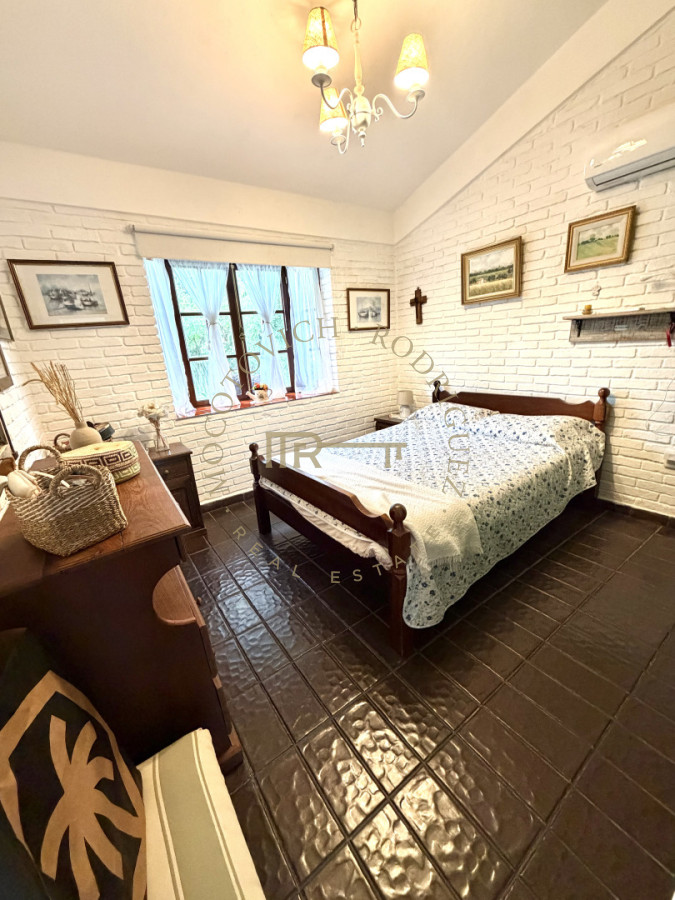 Casa ID.4552 - Casa en venta 3 dormitorios Piscina y Barbacoa. Pinares Punta del Este