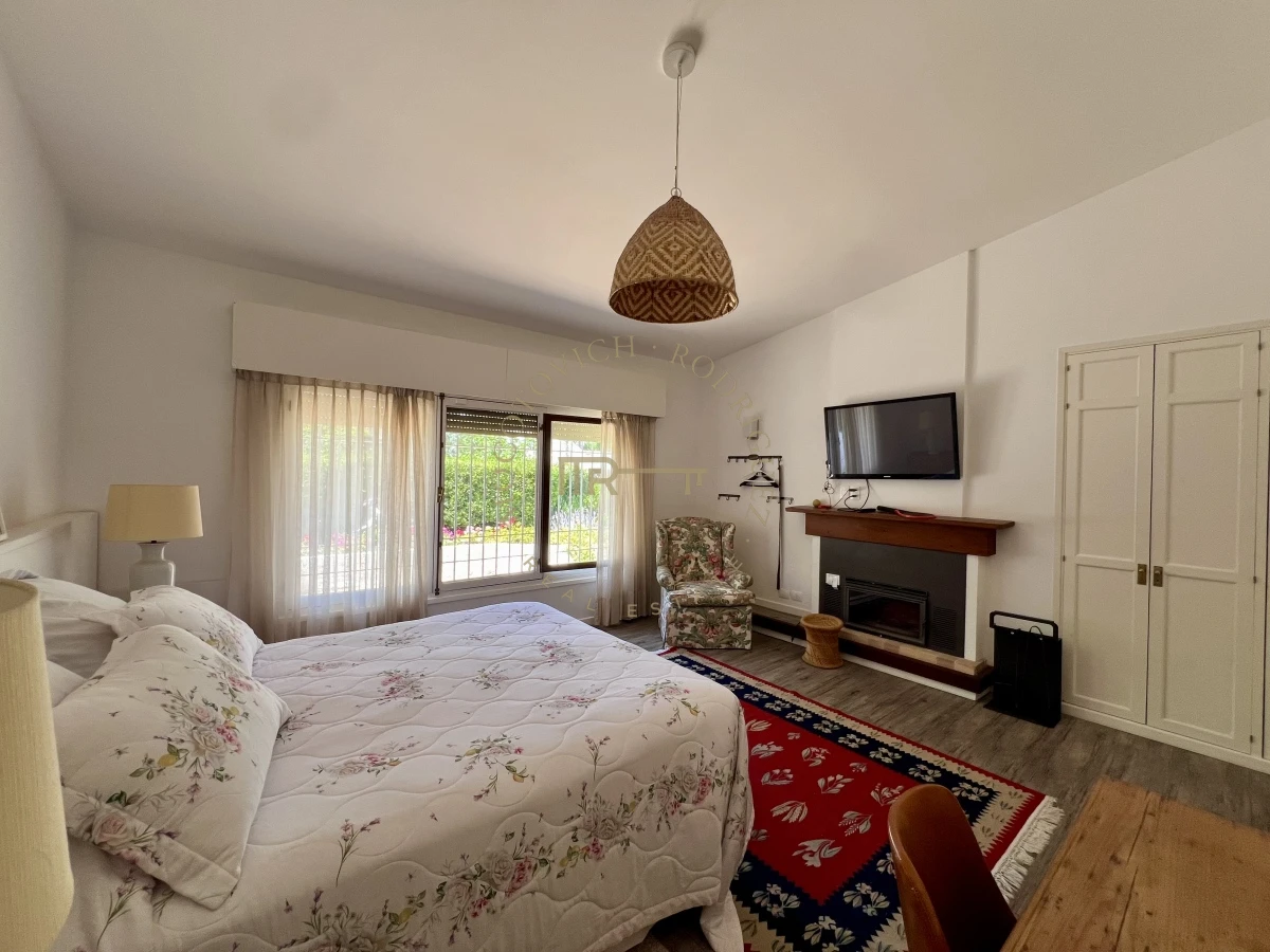 Casa ID.2447 - Hermosa casa de 4 dormitorios con piscina climatizada en alquiler temporal Punta del Este