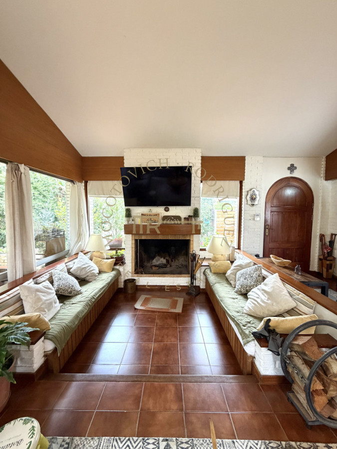 Casa ID.4552 - Casa en venta 3 dormitorios Piscina y Barbacoa. Pinares Punta del Este