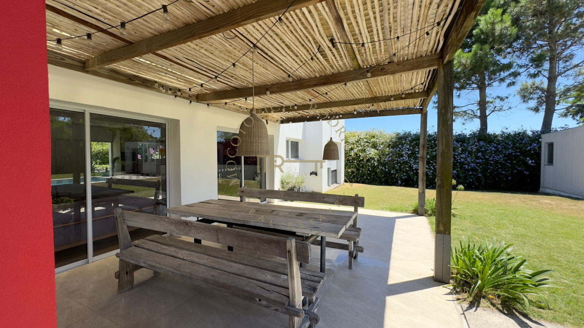 Casa ID.2619 - Casa alquiler anual barrio cerrado. 4 dormitorios piscina, parrillero. 