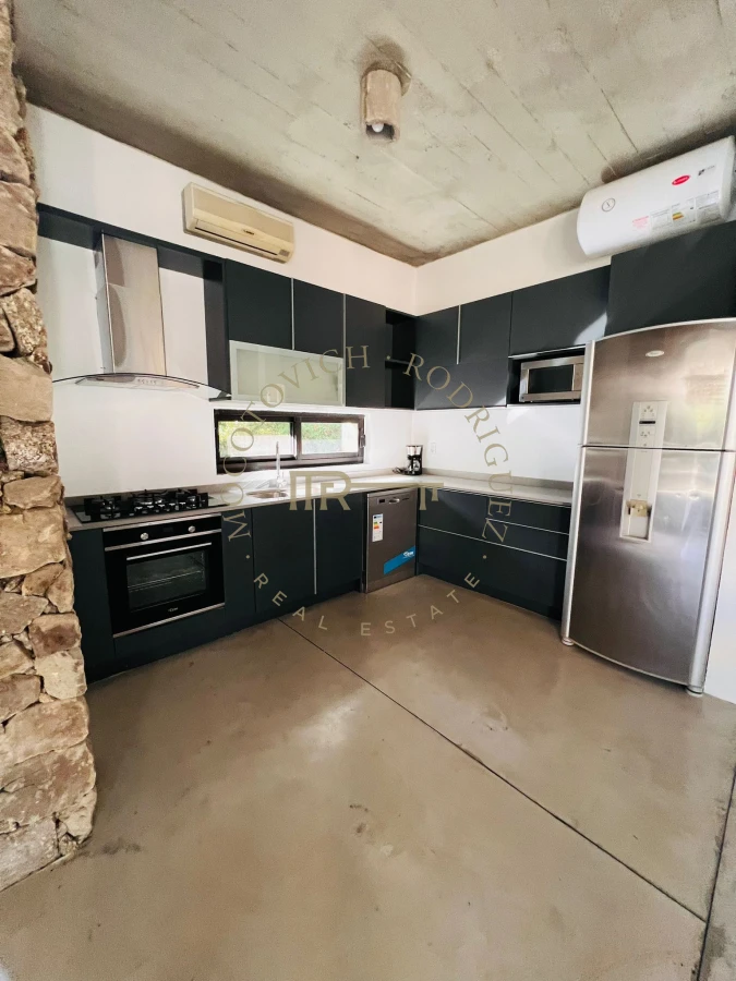 Casa ID.493 - Casa moderna en venta de 4 dormitorios en suite -Barrio Cerrado La Arbolada- Punta del Este.