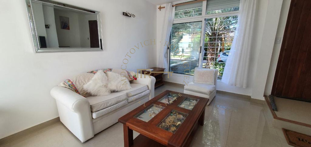 Casa ID.3273 - Alquiler anual ph de 2 dormitorios y 1 baño mas toilette