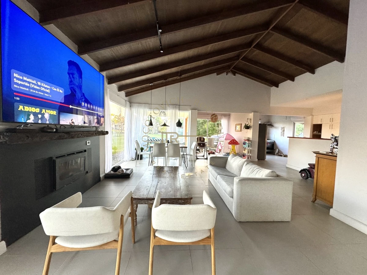 Casa ID.2714 - Casa en Barrio privado en alquiler anual