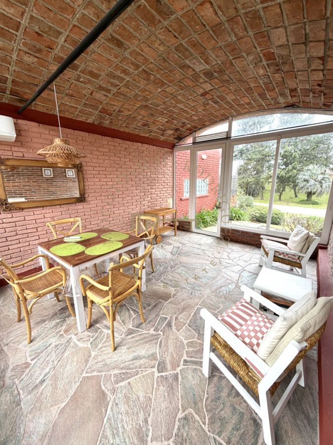 Casa ID.4695 - Alquiler de verano casa de 2 dormitorios en Pinares. 