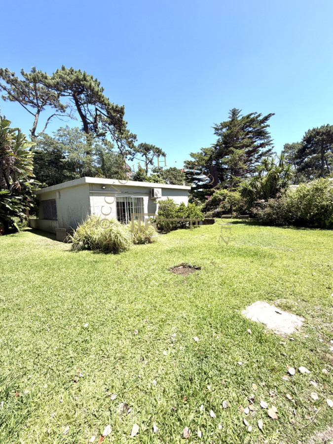 Casa ID.4223 - Casa en solida en excelente ubicación próxima a la playa