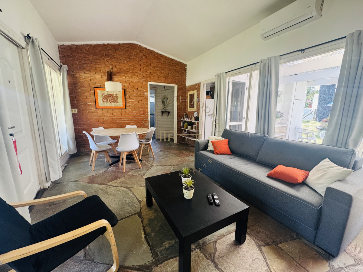 Casa ID.4119 - Casa en venta de 2 dormitorios en Lugano Punta del Este