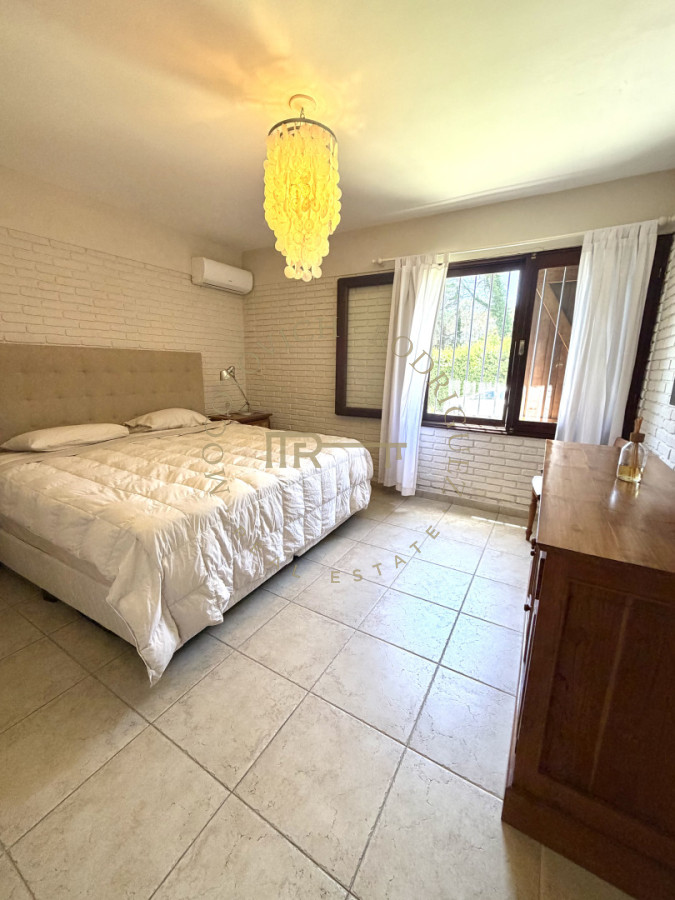 Casa ID.4223 - Casa en solida en excelente ubicación próxima a la playa