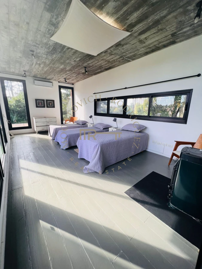 Casa ID.493 - Casa moderna en venta de 4 dormitorios en suite -Barrio Cerrado La Arbolada- Punta del Este.