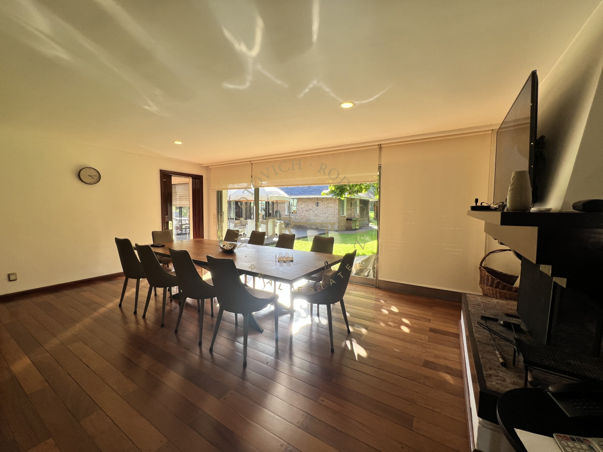 Casa ID.3412 - Exclusiva casa en venta, 5 dormitorios, gran parque, piscina climatizada. 