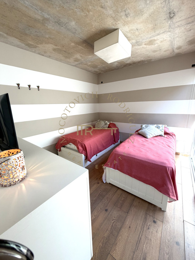 Casa ID.4236 - Casa en barrio privado de 4 dormitorios. Alquiler anual. Punta del Este