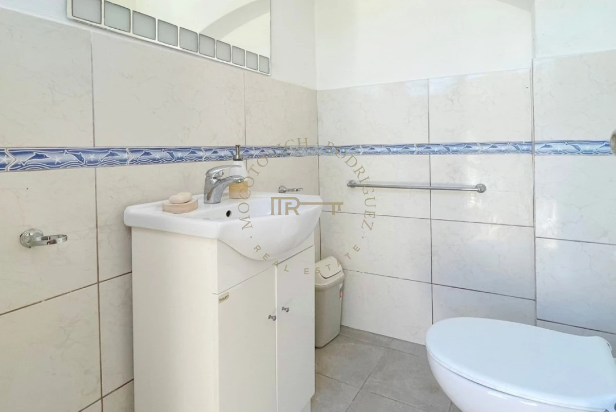 Casa ID.3050 - Casa de 3 dormitorios  y dep. de servicio. Piscina y barbacoa cerca del mar en alquiler temporal. 2026