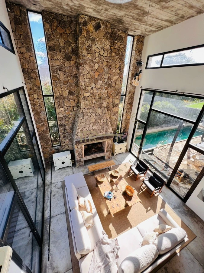 Casa ID.493 - Casa moderna en venta de 4 dormitorios en suite -Barrio Cerrado La Arbolada- Punta del Este.