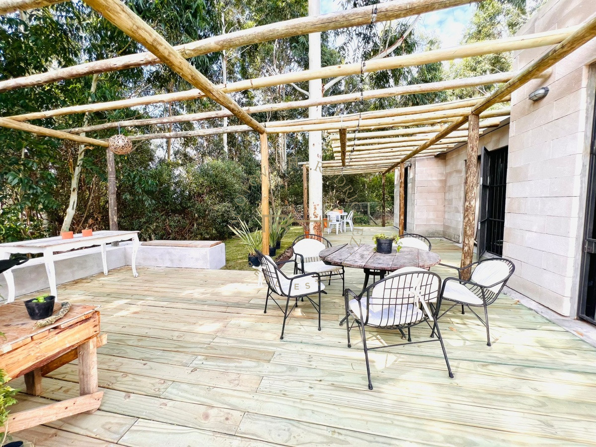 Casa ID.1403 - Casa en venta en Burnett. Punta del Este