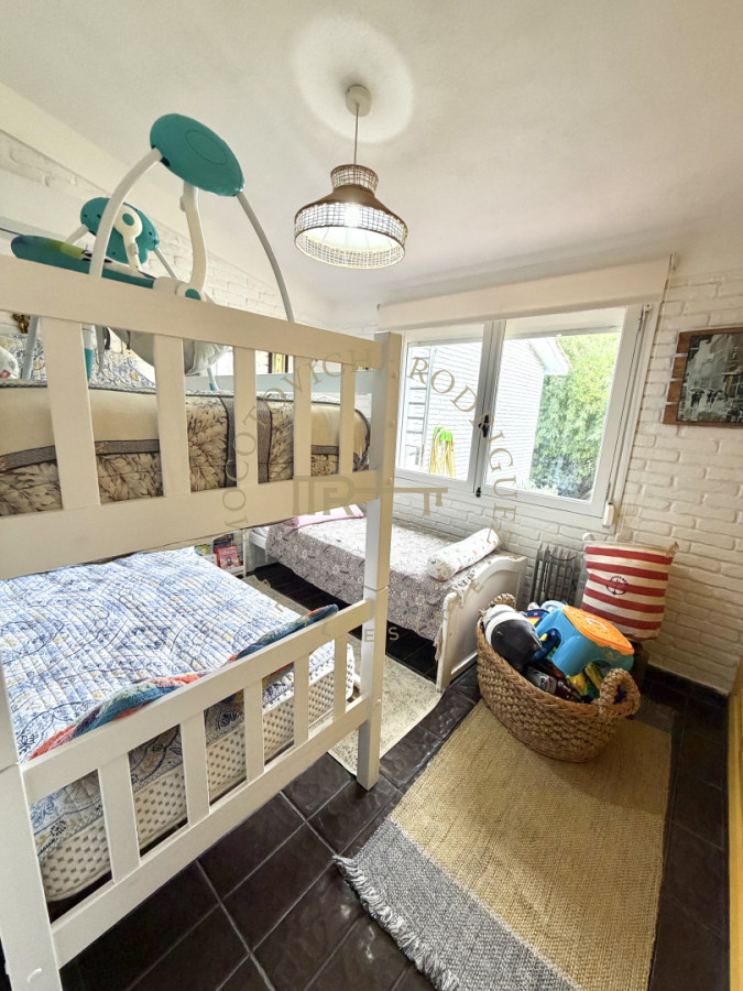 Casa ID.4552 - Casa en venta 3 dormitorios Piscina y Barbacoa. Pinares Punta del Este
