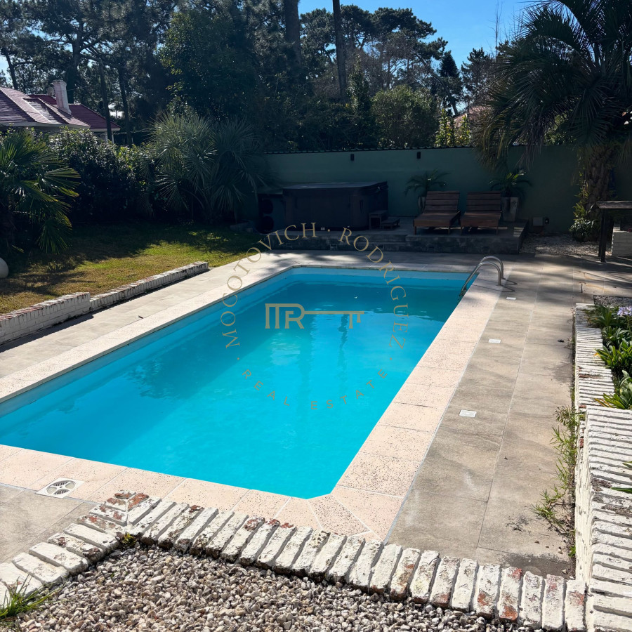 Casa ID.4009 - Casa de 5 dormitorios en alquiler de verano