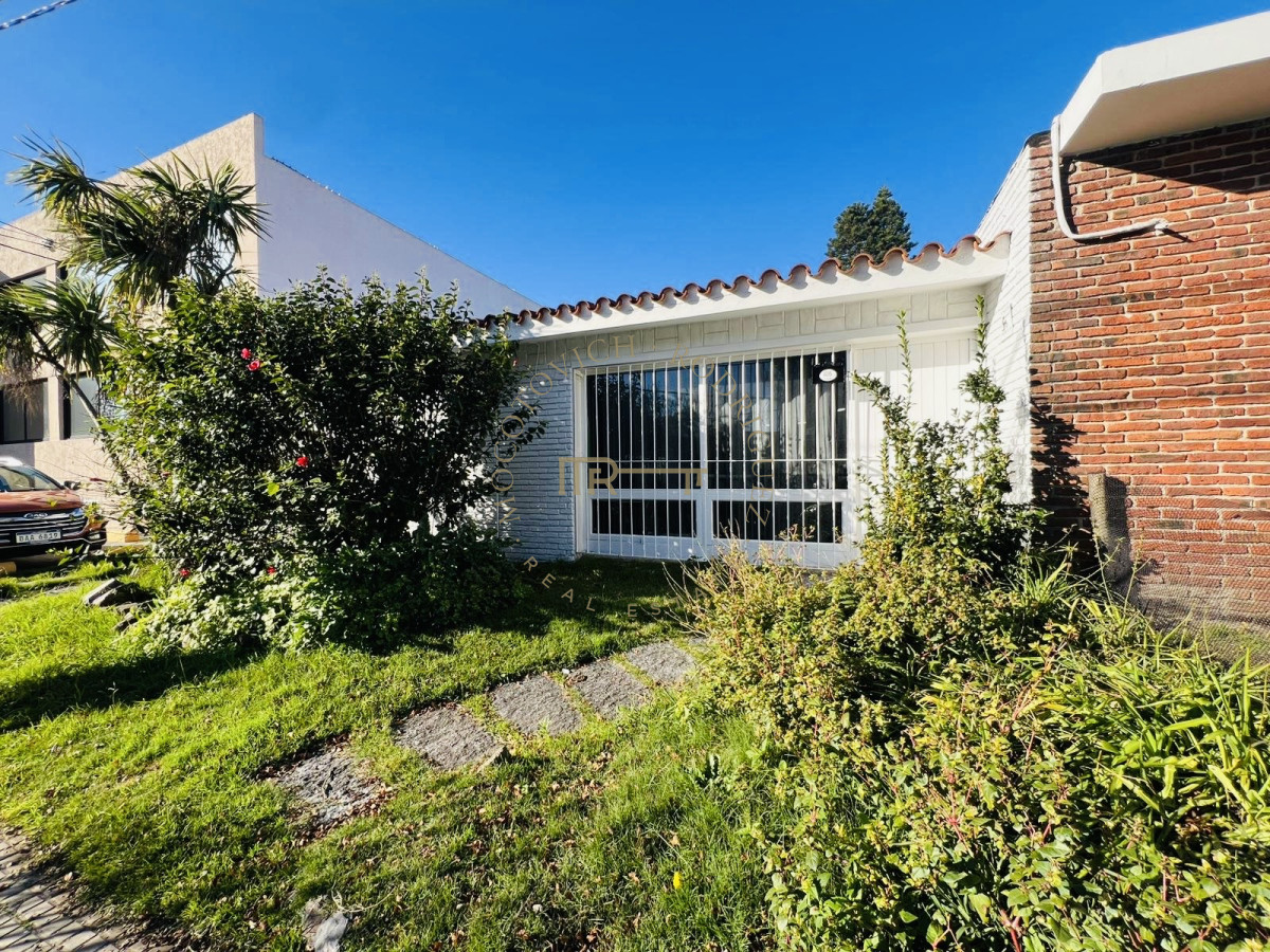 Casa ID.3626 - Chalet en el centro de Maldonado, 