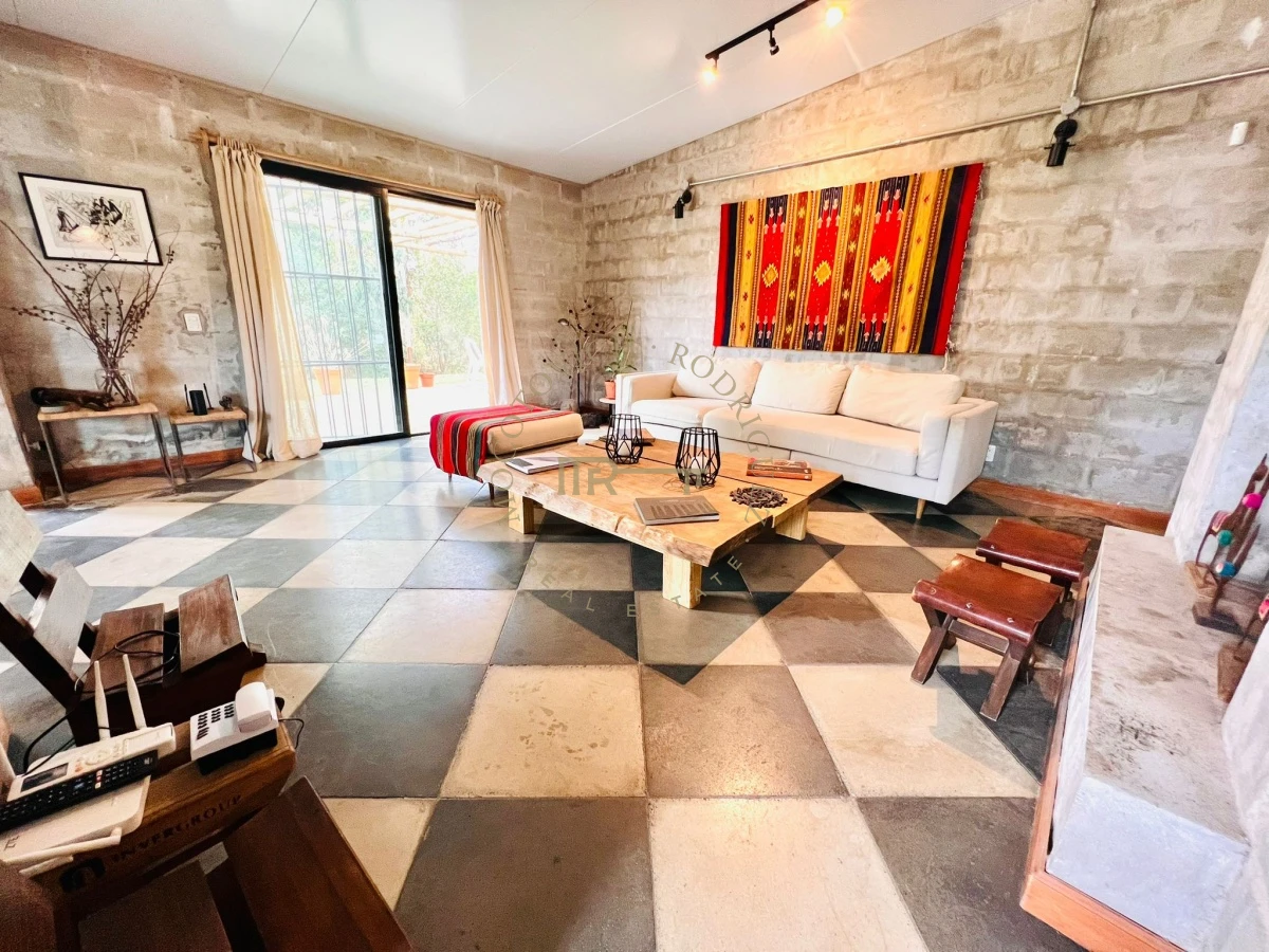 Casa ID.1403 - Casa en venta en Burnett. Punta del Este