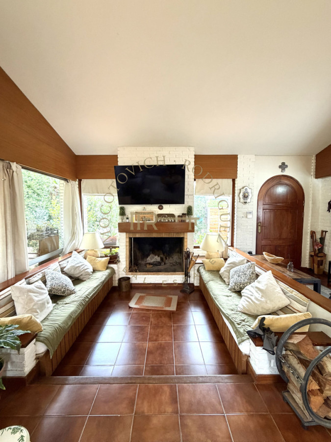 Casa ID.4552 - Casa en venta 3 dormitorios Piscina y Barbacoa. Pinares Punta del Este