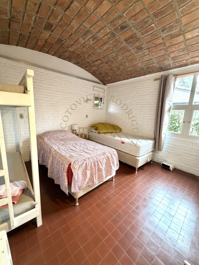 Casa ID.4695 - Alquiler de verano casa de 2 dormitorios en Pinares. 