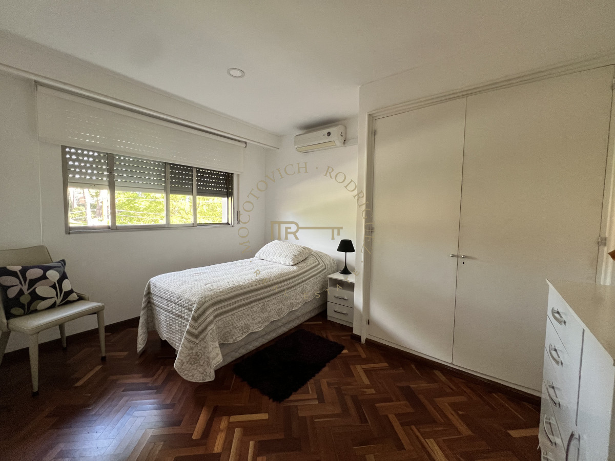 Casa ID.3412 - Exclusiva casa en venta, 5 dormitorios, gran parque, piscina climatizada. 