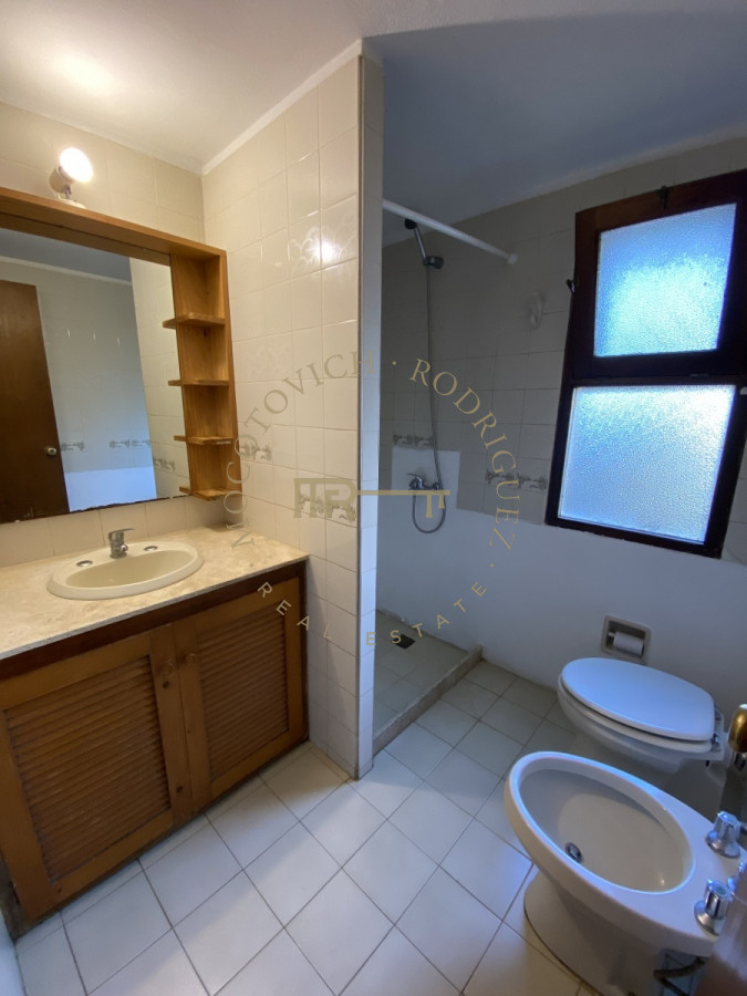 Casa ID.2124 - Venta Casa en Hermosa zona para vivir todo el año  Punta del Este. 