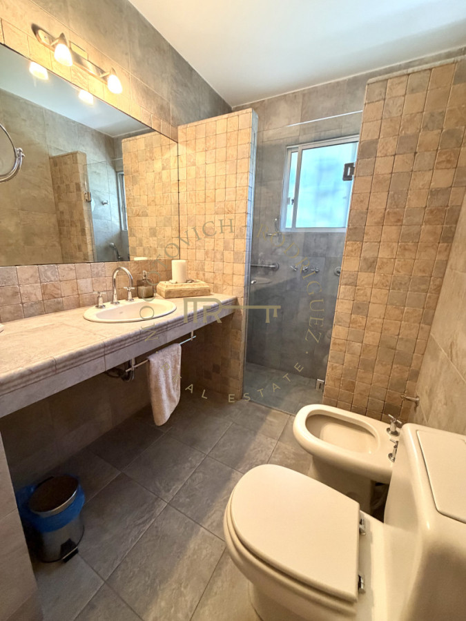 Casa ID.4223 - Casa en solida en excelente ubicación próxima a la playa