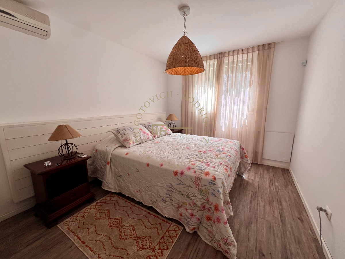 Casa ID.2447 - Hermosa casa de 4 dormitorios con piscina climatizada en alquiler temporal Punta del Este