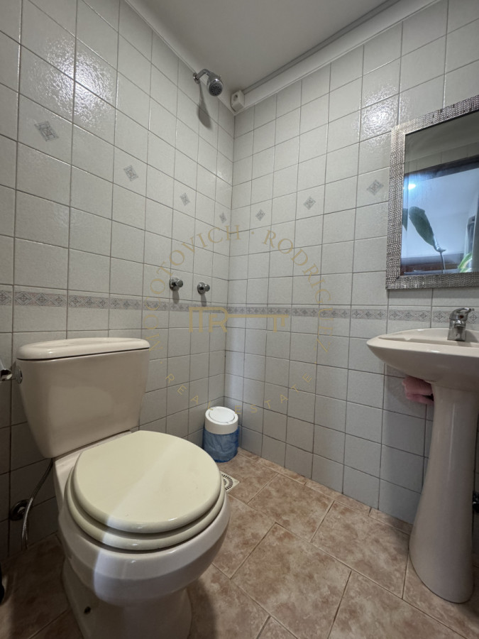 Casa ID.3540 - Casa en alquiler anual 4 dormitorios. Punta del este Maldonado.-
