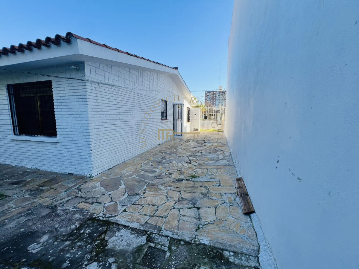 Casa ID.3626 - Chalet en el centro de Maldonado, 