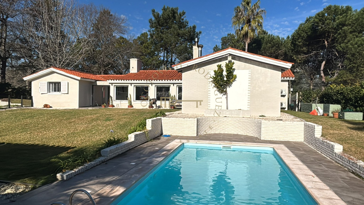 Casa ID.4009 - Casa de 5 dormitorios en alquiler de verano