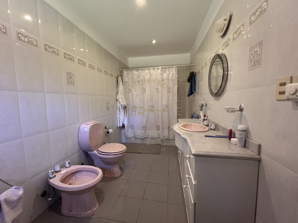 Casa ID.2425 - Casa en alquiler de temporada. 3 dormitorios Punta del Este. 