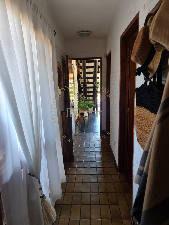 Casa ID.2495 - Casa de tres dormitorios en venta Pinares Punta del Este.- 