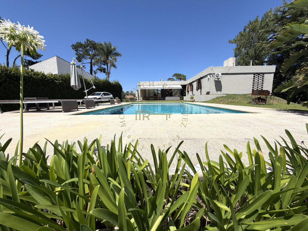 Casa ID.4223 - Casa en solida en excelente ubicación próxima a la playa