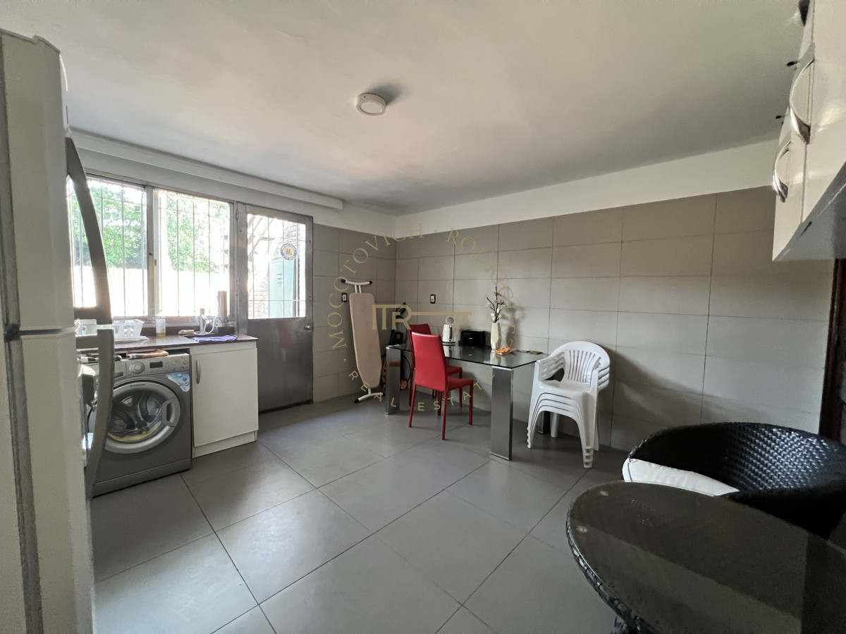 Casa ID.3412 - Exclusiva casa en venta, 5 dormitorios, gran parque, piscina climatizada. 