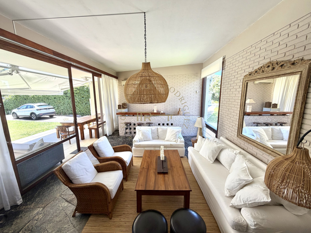 Casa ID.4223 - Casa en solida en excelente ubicación próxima a la playa