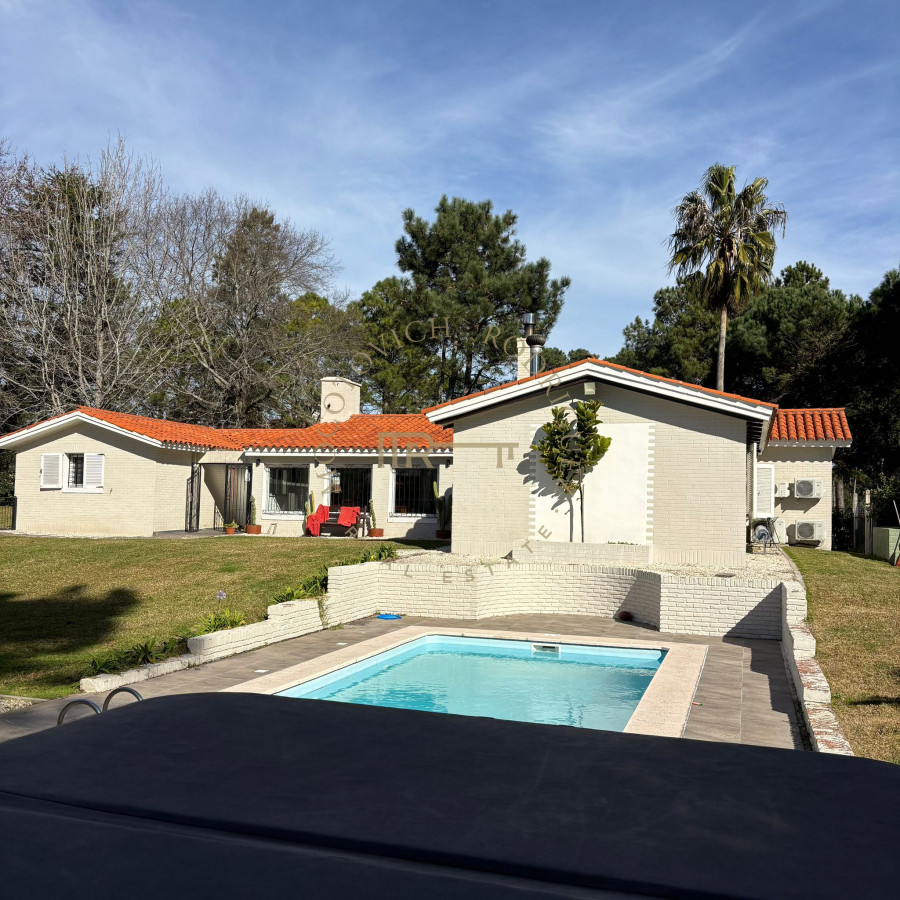 Casa ID.4009 - Casa de 5 dormitorios en alquiler de verano