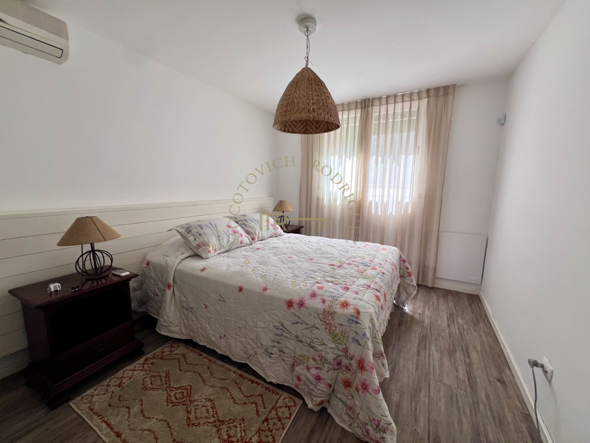 Casa ID.2447 - Hermosa casa de 4 dormitorios con piscina climatizada en alquiler temporal Punta del Este