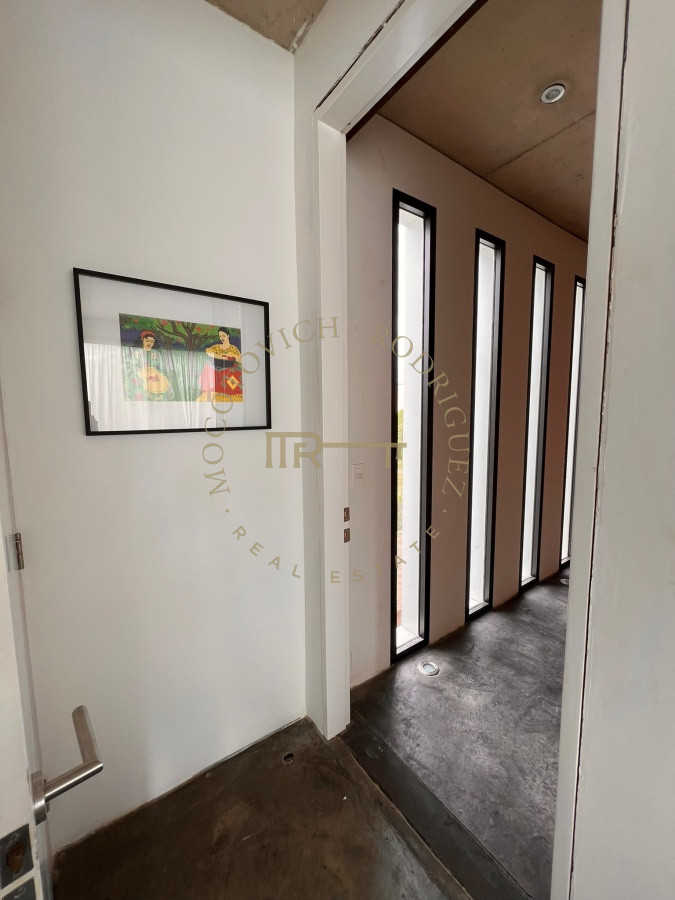Casa ID.481 - Casa en venta y alquiler temporal de 3 suites y dependencia de servicio  - Punta Piedras