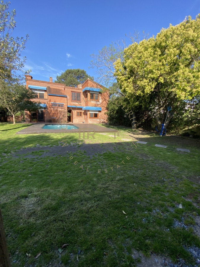 Casa ID.2124 - Venta Casa en Hermosa zona para vivir todo el año  Punta del Este. 