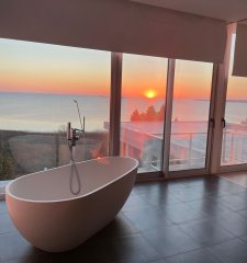 Espectacular casa en primera linea con vistas panorámicas