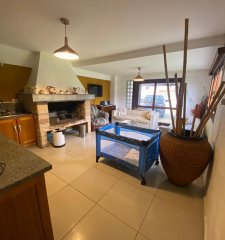 Venta y alquiler Casa en inmejorable ubicación