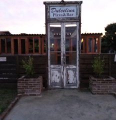 Casa De 2 Dormitorios + Local Comercial