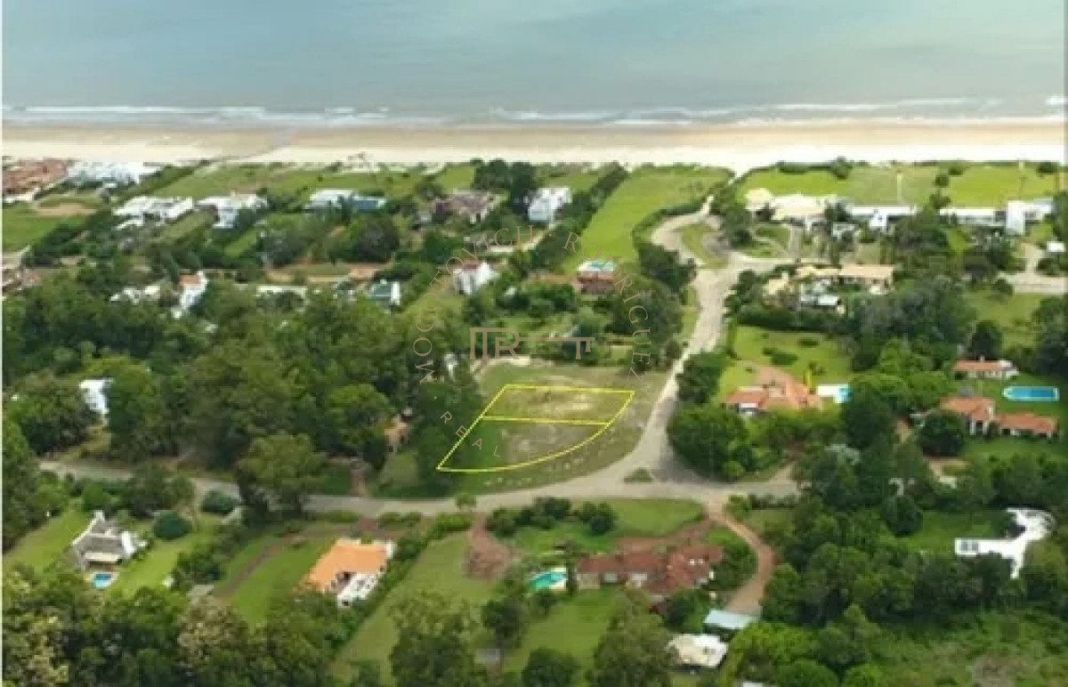 Terreno ID.1210 - Venta Terreno de 1000 mts. en Solanas