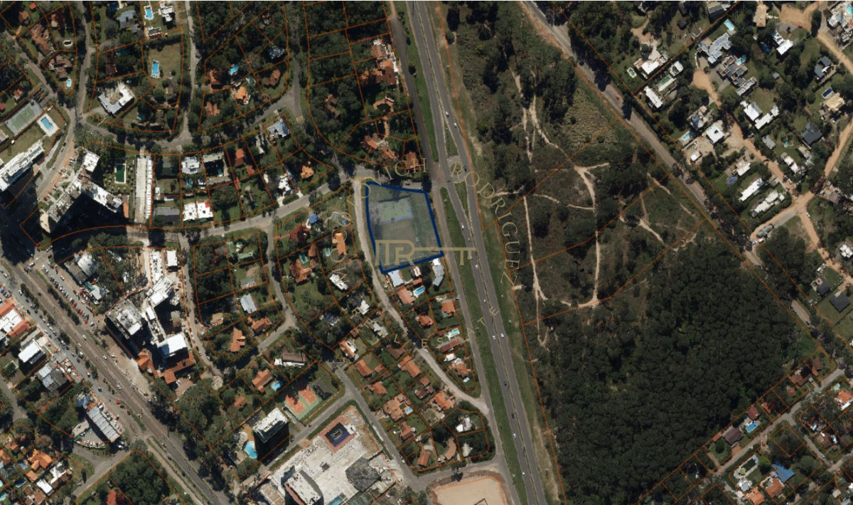 Terreno ID.1533 - Venta Terreno Boulevard Artigas