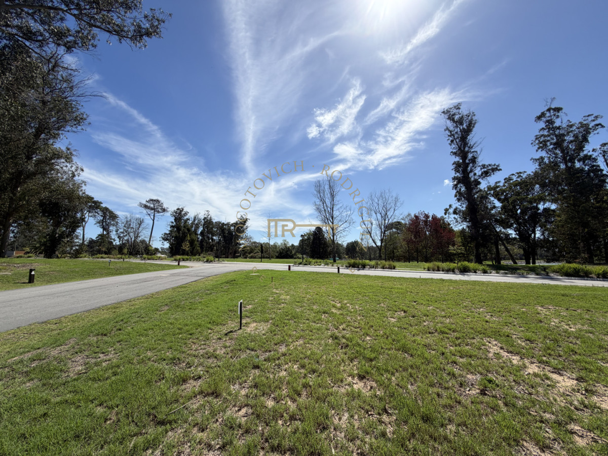 Terreno ID.4257 - Lote en Barrio Privado La Cañada